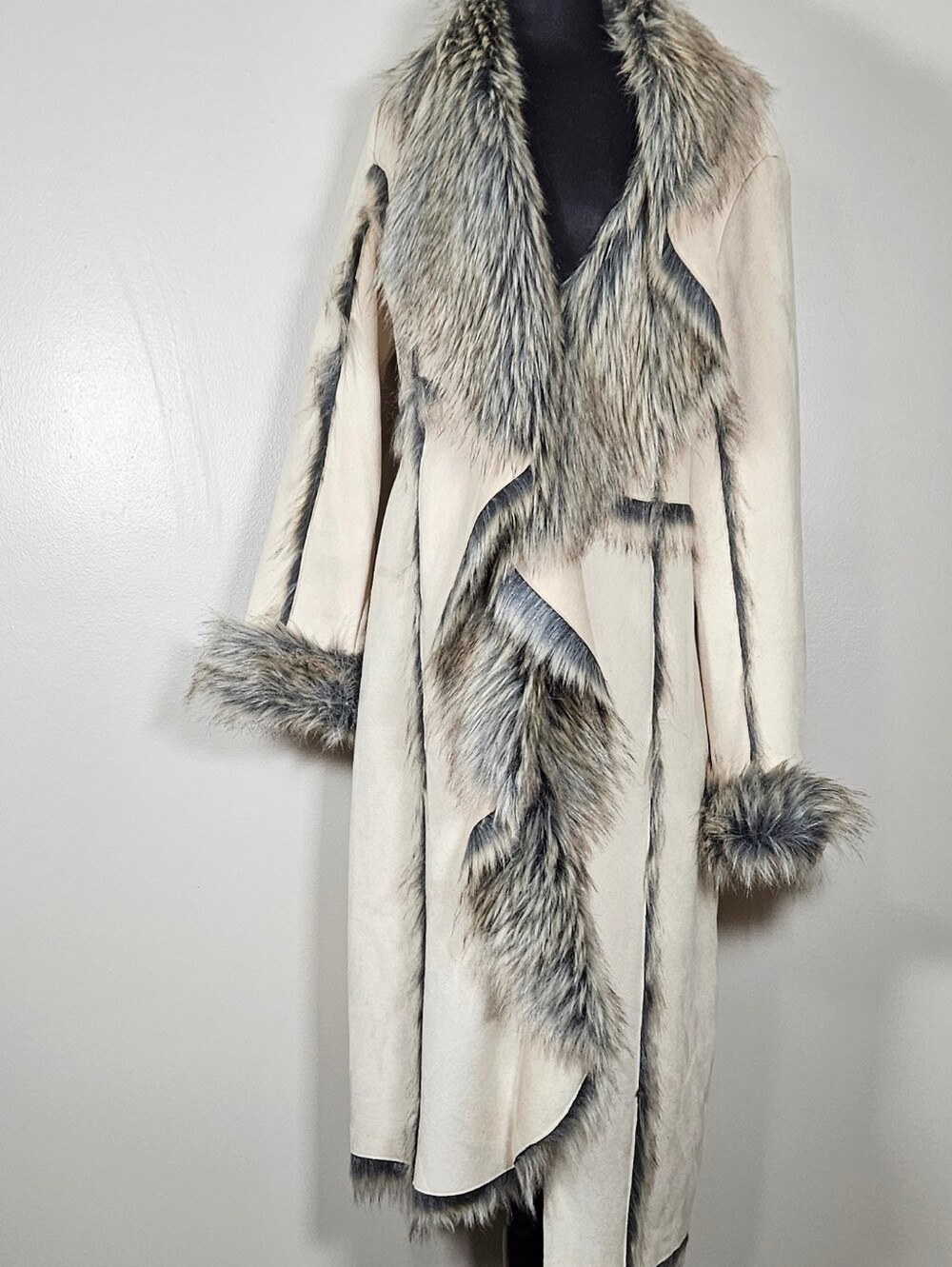 Vintage Fabulous Furs Women's Faux Fur Penny Lane Coat L Tan Brown